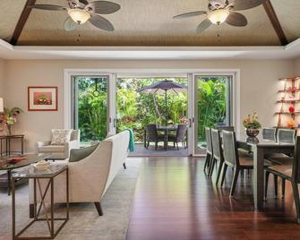 Luxurious 3-Bedroom Single Story Cottage - Puako