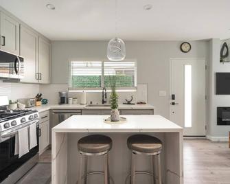 Casita Cw Lax Studio:your Gateway To La Adventures - Inglewood