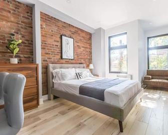 Luxe Modern Lofts du Parc Lahaie Mile End - 204 - Montreal - Bedroom