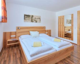 Apart Bellevue - Pettneu Am Arlberg - Schlafzimmer