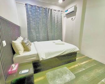 Rest&Relax deluxe Room with balcony - Malé - Bedroom