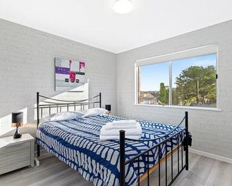 Countess Court Unit Great Ocean Views - Narooma - Bedroom