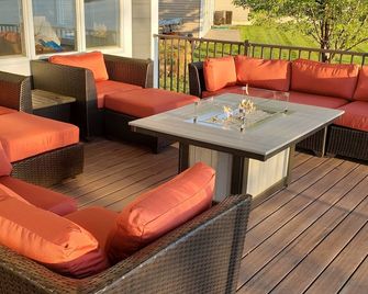Lakeside Luxury & Comfort W/ Pontoon Rental! - Three Rivers - Balkon