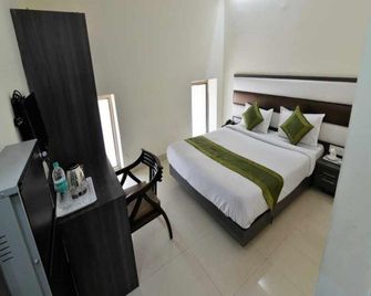 Anand Niketan Haridwar - Haridwar - Bedroom