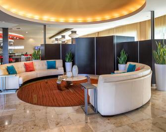 Courtyard by Marriott Sacramento Cal Expo - Sacramento - Lobby