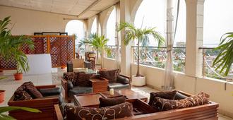 Hotel Hibiscus Louis - Libreville - Lobby