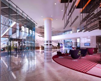 Radisson Blu Hotel, Abu Dhabi Yas Island - Abu Dhabi - Lobby