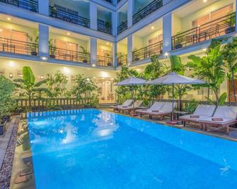 Golden Citadel Hotel Siem Reap - Siem Reap - Pool