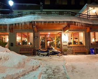 Albergo Ristorante Il Laghetto - Fiumalbo - Building