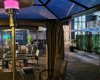 Pension Niederdreisbacher Hof - Burbach - Patio