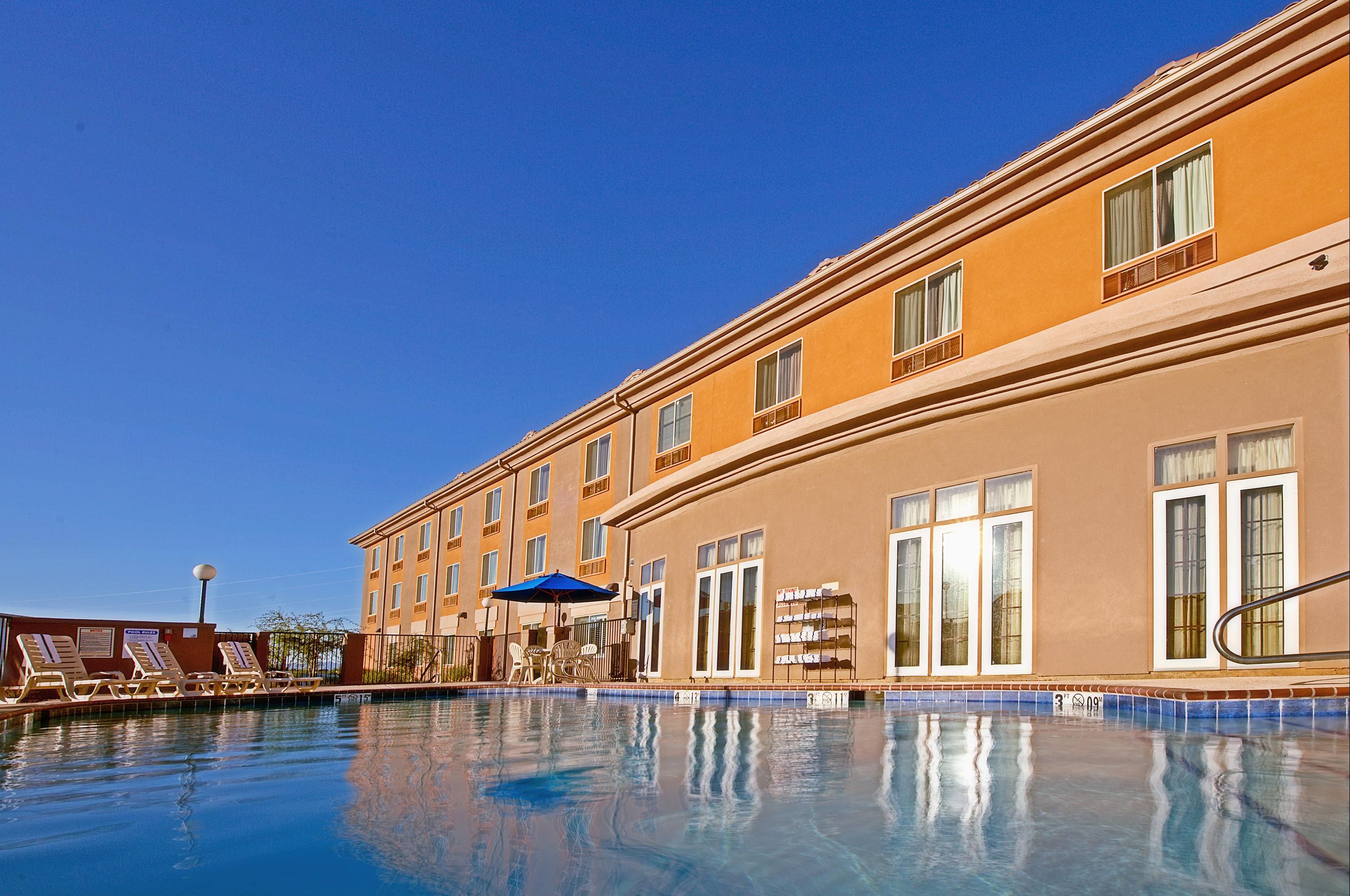 Holiday Inn Express & Suites Tucson By IHG