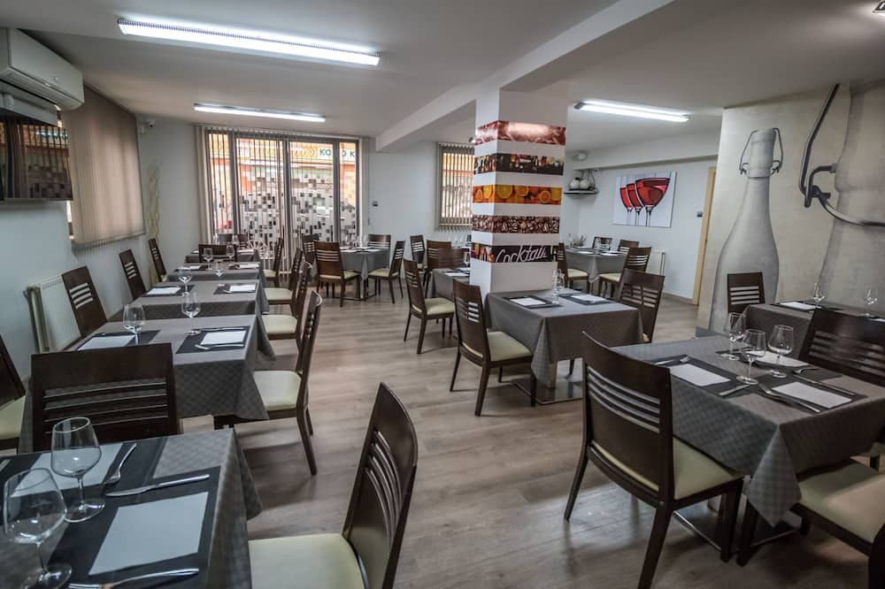 بنسيون أواسيس