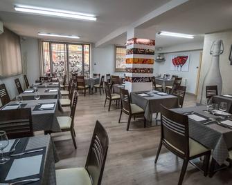 Pension Oasis - Zamora - Restaurante