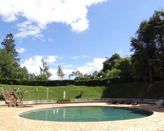 Pousada Fazenda Recanto Dos Carvalhos - São Lourenço - Πισίνα