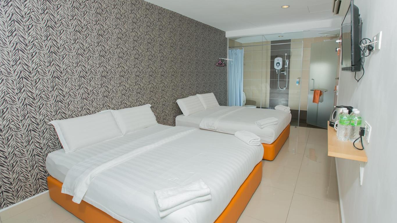 1 Hotel Mahkota Cheras