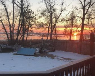 Making Memories on North Long Lake - Brainerd - Balcony
