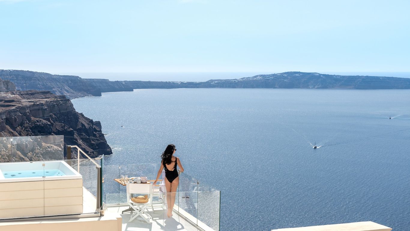 Mythical Blue Luxury Suites