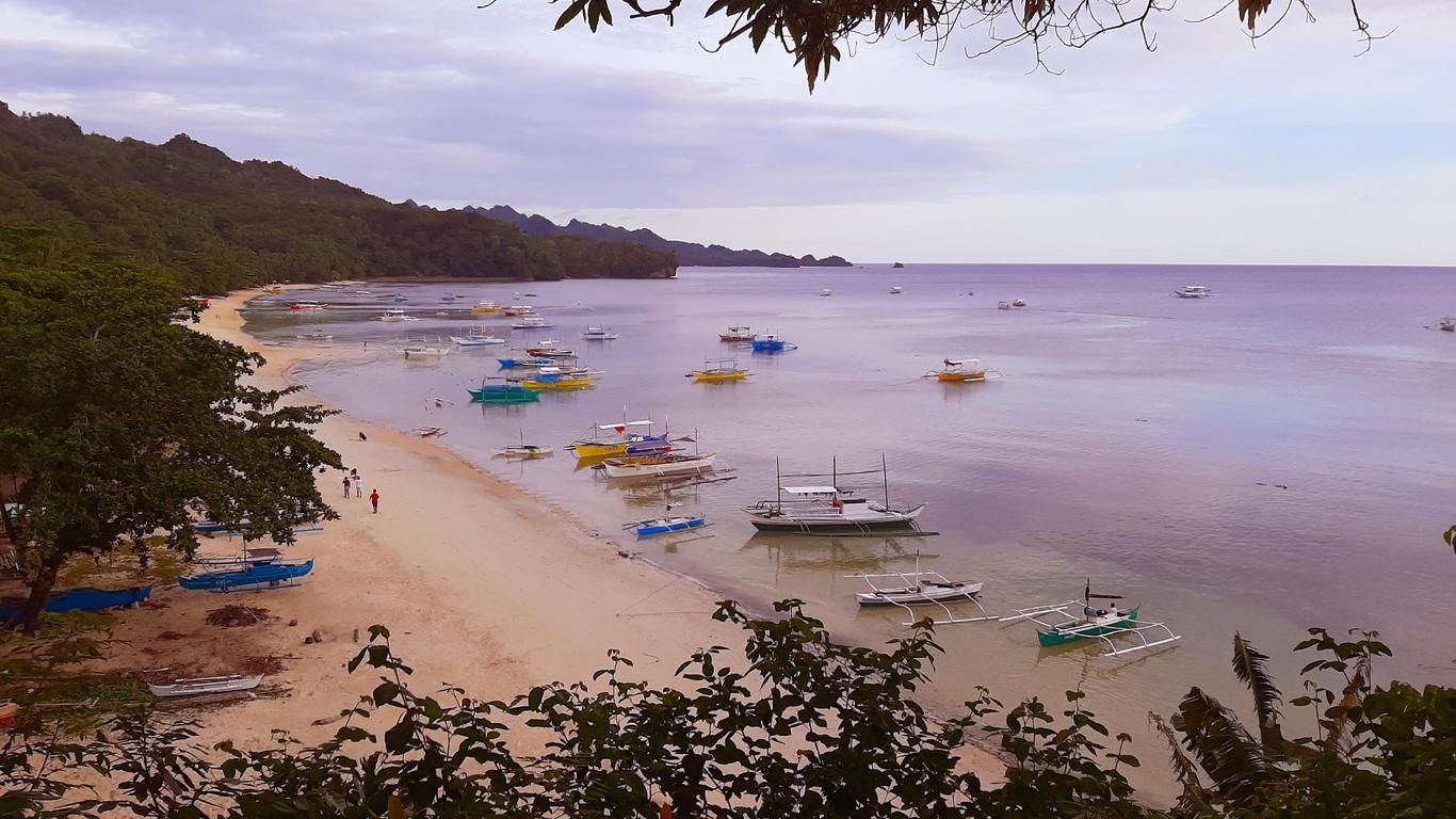 Nataasan Beach Resort And Dive Center