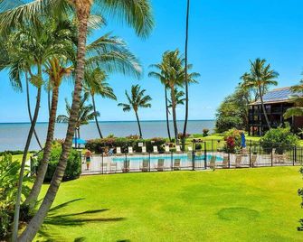 High Luxe Style Open Kitchen, Ceiling Fans, Flat Screenov Lanai–Molokai Shores 205 - Kaunakakai - Piscina