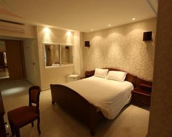 Hôtel Ksar Dhiafa by Plaza Hotels & Resorts - Sidi Bouzid - Bedroom