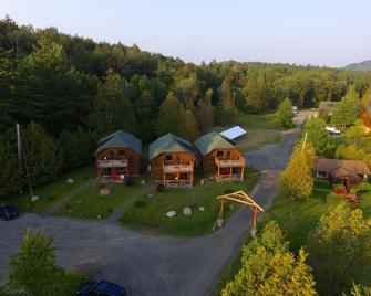 Ampersand Bay Resort - Saranac Lake - Edificio