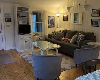 Ripples Cottage, Centrally located in the heart of Mount Desert Island - Mount Desert - Sala de estar