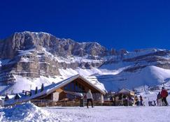 Spinale Casa In Centro, Arrivi Con Gli Sci! Sanificazione A Vapore - Madonna di Campiglio - Vista del exterior