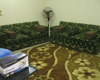 Three Bedroom Apartment With Pyramids View Roof - Giza - Living room