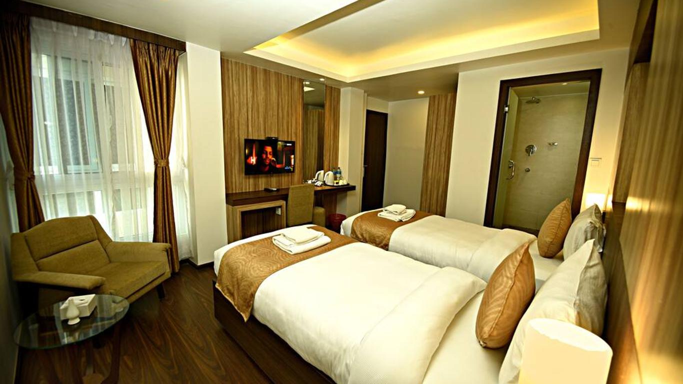 The Milestone Hotel