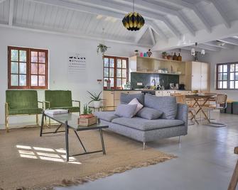 Monte dos tres pocos - Cercal (Setubal) - Huiskamer