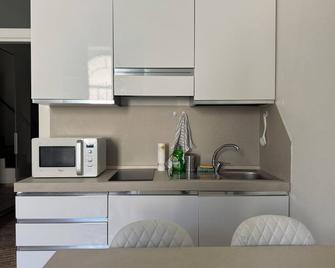 Foro Romano Apartments C - Rome - Kitchen