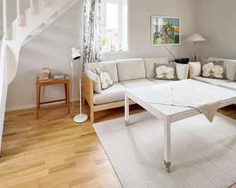 4 Person Holiday Home In Yngsjö, Sverige-By Traum - Yngsjö - Huiskamer
