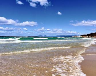House with bay views - St Helens family escape - St Helens - Beach