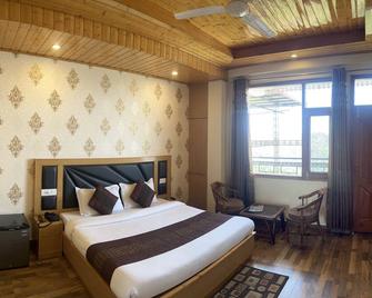 Hotel Comfort Inn - Chail - Спальня