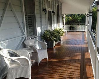 Mango Hill Farm private self contained cottage - Peachester - Balcón