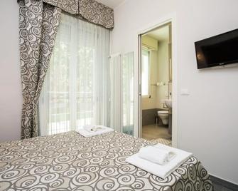 Albergo Ristorante Pozzi - Bellaria-Igea Marina - Bedroom