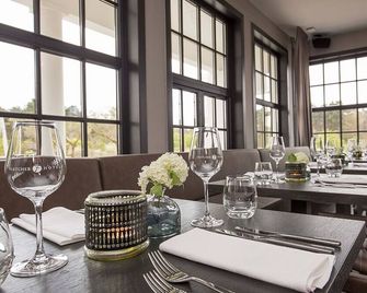 Beachfront Escape | Near Scenic Nature Spots, Wassenaar Beach & Dunes - Wassenaar - Restaurant
