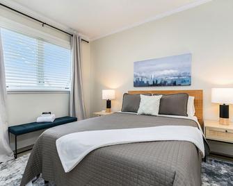 Beach & Wine Retreat: Close to Lake Michigan Dunes - Stevensville - Ložnice