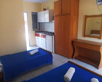 House Michalis - Sarti - Κρεβατοκάμαρα