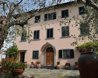 La Convenienza - Cascina - Edificio