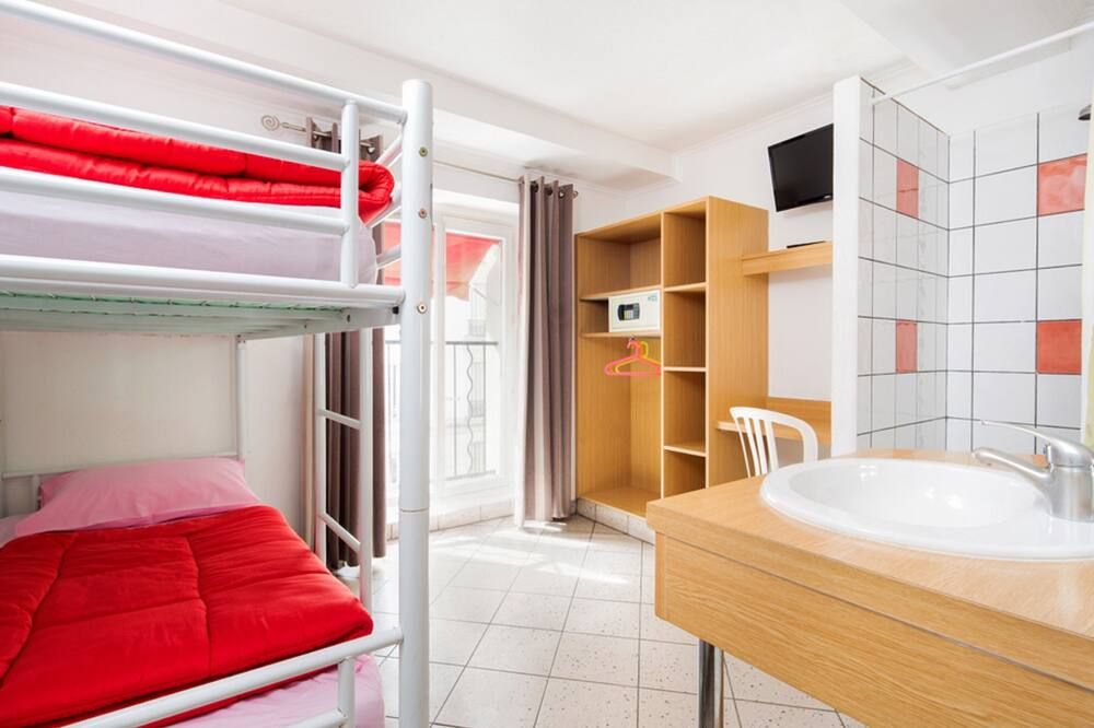 Bastille Hostel - פריז