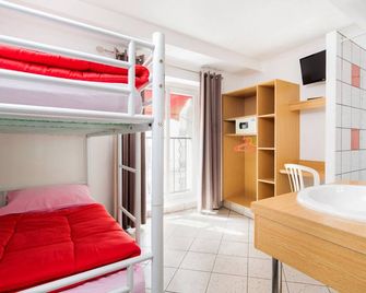 Bastille Hostel - פריז