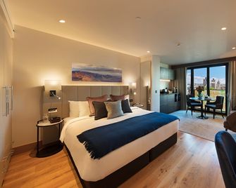 Tower Suites by Blue Orchid - London - Bedroom