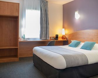 Brit Hotel Confort Bressuire - Bressuire - Chambre