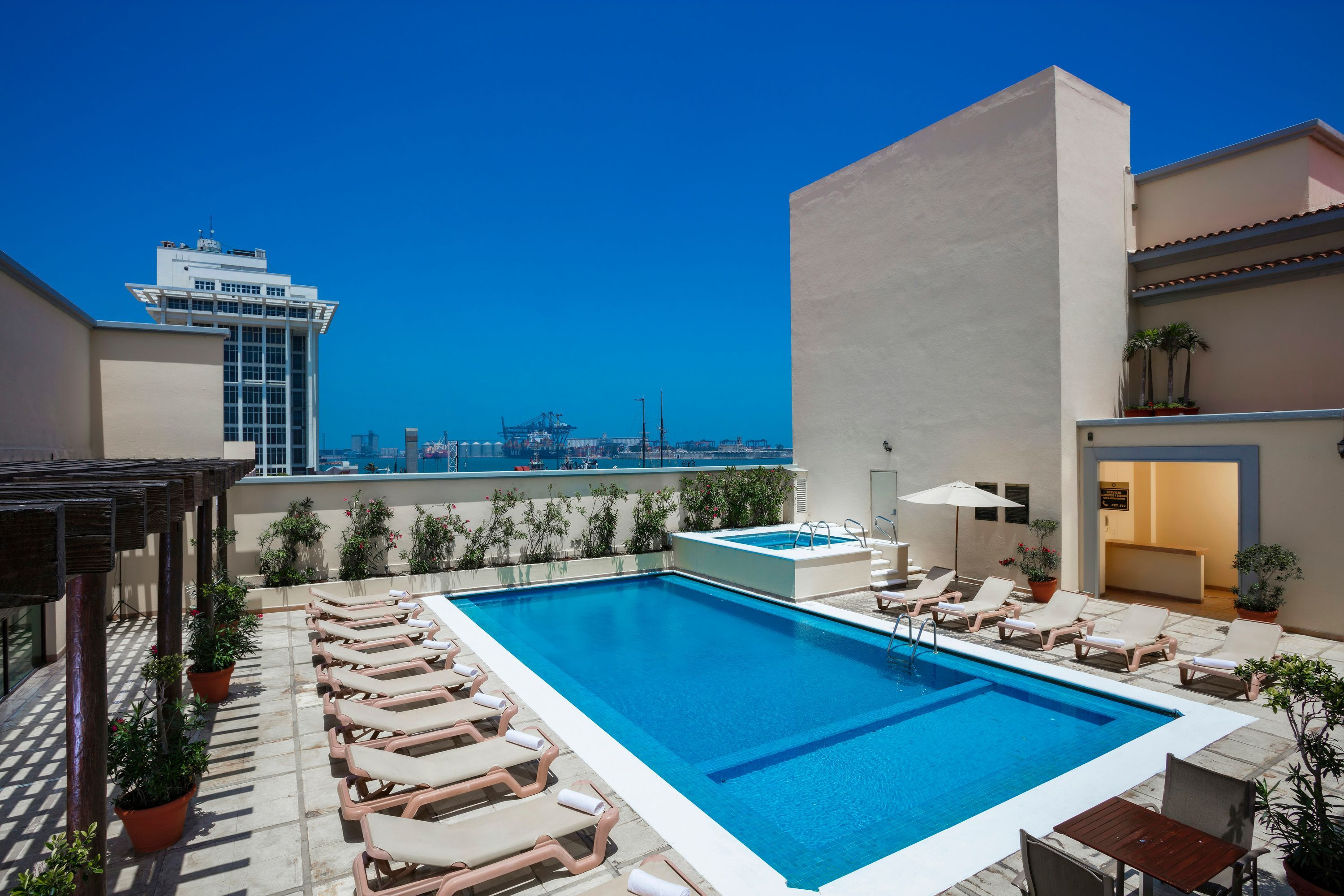 Fiesta Inn Veracruz Malecon - ורה קרוז - בריכה