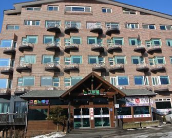 Phoenix Greentel Motel - Pyeongchang - Building