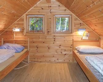 3 Bedroom Nice Home In Vallavik - Ulvik - Chambre