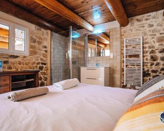 Superbe maison de village-Piscine-Idéal famille - Bourdic - Habitación