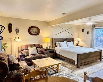 Fox Hollow Inn - Bozeman