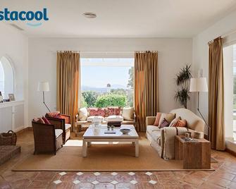 Luxury detached villa with private pool on golf resort - Benalup-Casas Viejas - Вітальня